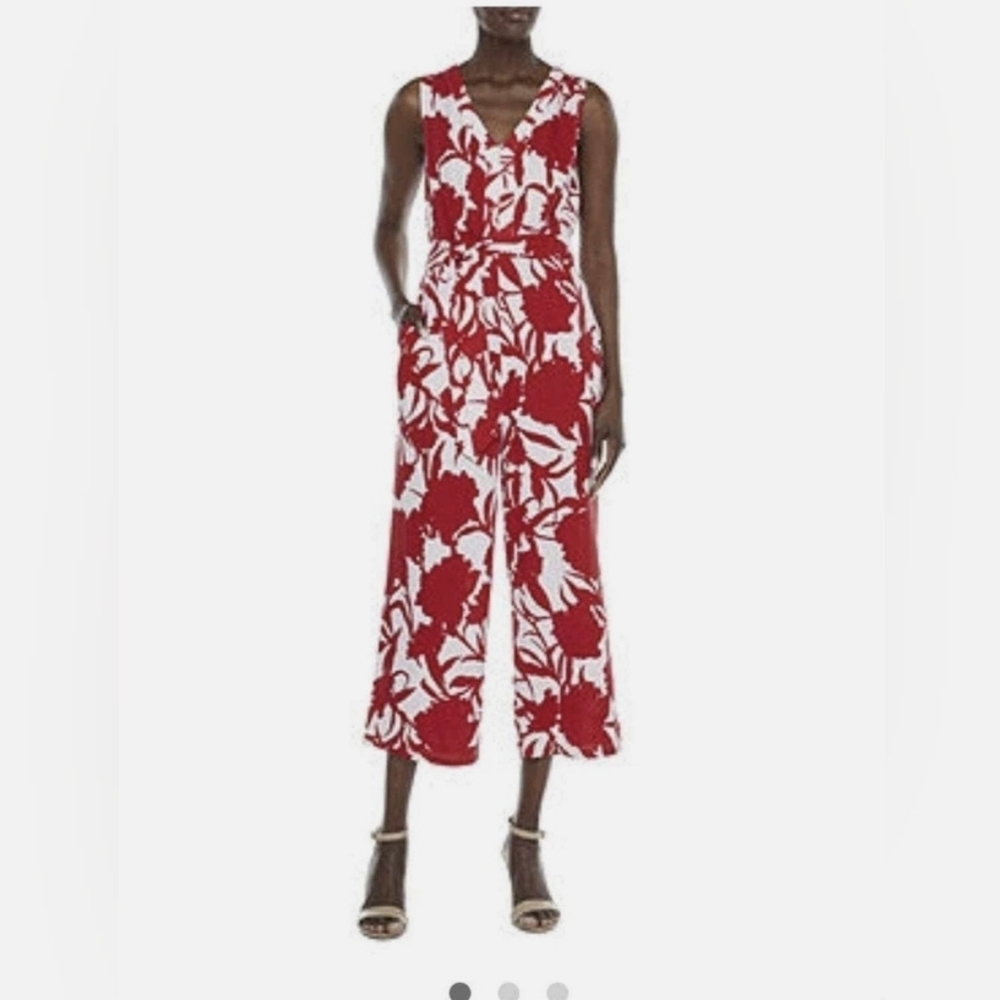 LIZ claiborne red and white floral capri Jumpsuit, Size 8